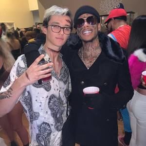 Meet your Posher, Clay